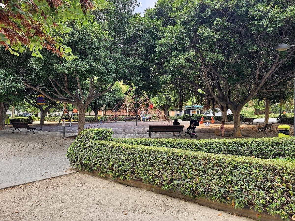 Apartamentos Las Ciencias A バレンシア エクステリア 写真